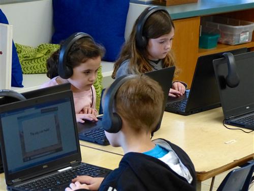 Reading program at Ferderbar 